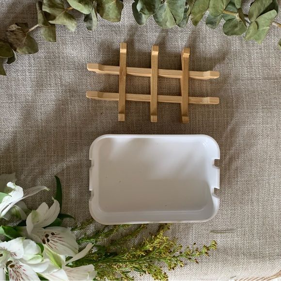 Bamboo Soap Dish - Plastic Free Soap Dish, Bamboo & Corn Starch, Compostable - Picture 6 of 6